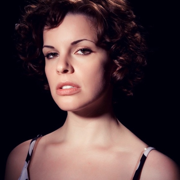 Meet your Posher, Plum - Picture 8 of 10